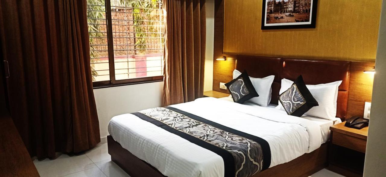 Hotel Crystal Luxury Inn- Bandra Мумбаи Экстерьер фото